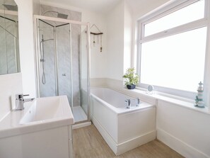 Shower - Oriel Cottage (Conwy)