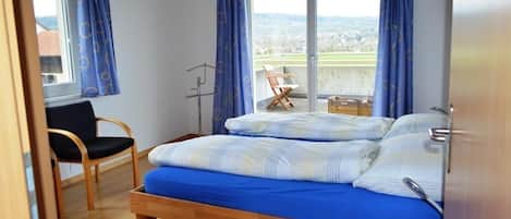 4 bedrooms, free Internet