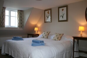 2 Schlafzimmer, Reisekinderbett, kostenloses WLAN, Bettwäsche