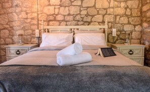 3 chambres, lit parapluie, Wi-Fi, draps fournis