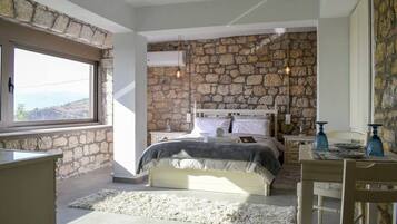 3 chambres, lit parapluie, Wi-Fi, draps fournis