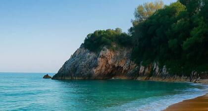 Fairytale Blue-Chranoi Seaside Retreats Up to 8ppl