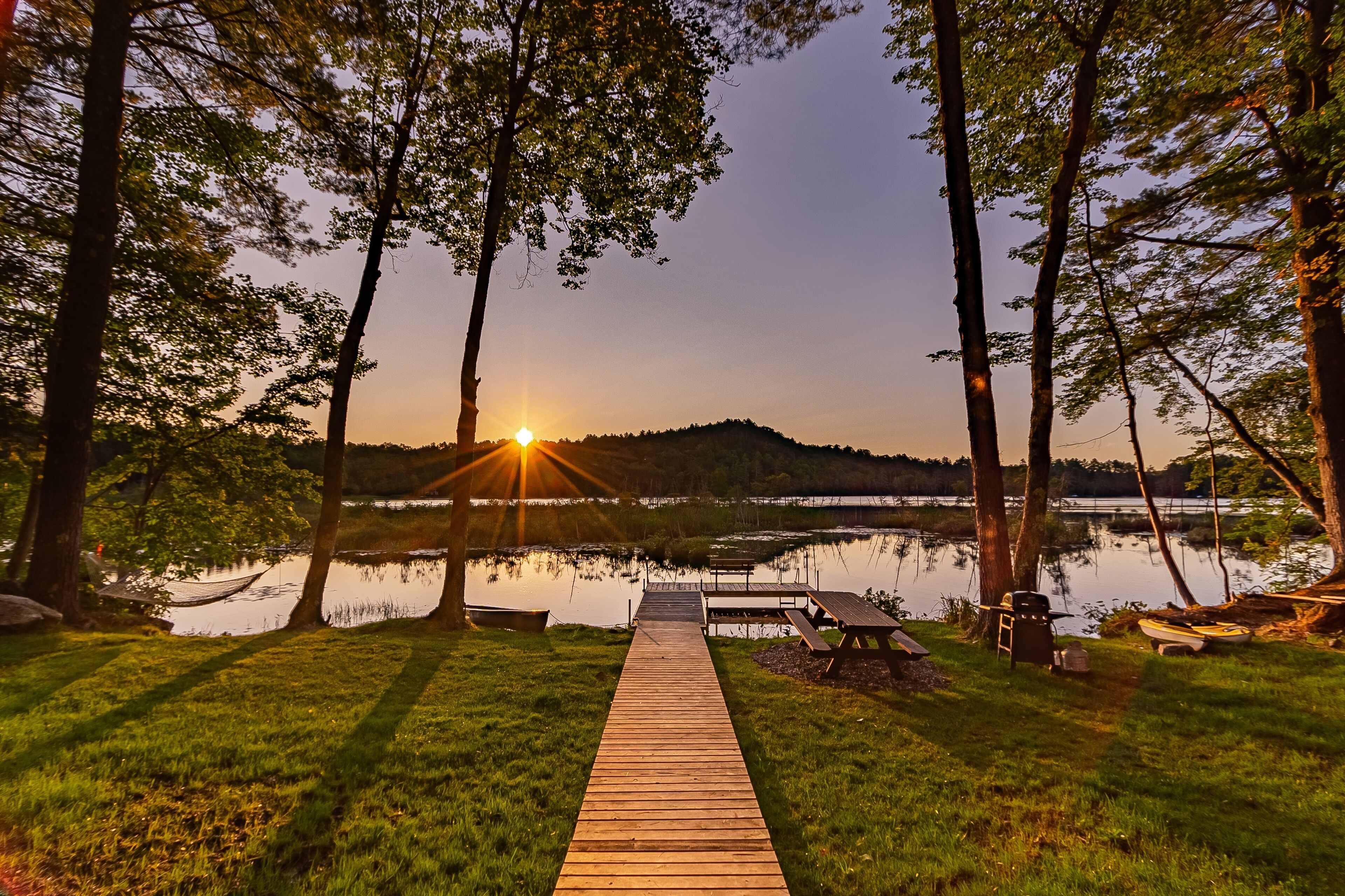 Waterfront Chalet North Pond - Privacy _ MODERN - DOCK and kayaks