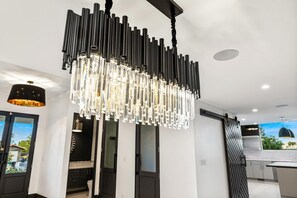 Interior - You Deserve a 28 Day or Longer Stay This  BEAUTIFUL 3 Bedroom Luxury Home Awaits (Palm Desert)