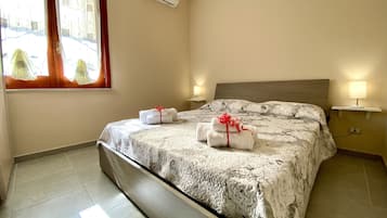 2 chambres, fer et planche Ă repasser, Wi-Fi gratuit, draps fournis