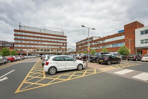 Self-parking (surcharge) 7 per night