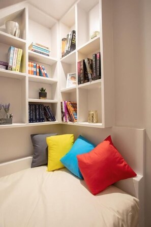 Minibar, soundproofing, free WiFi, bed sheets - The Vanguard - York Residence (York)
