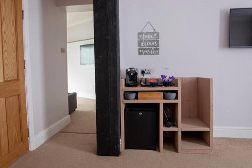 Suite familiare | Minibar, insonorizzazione, Wi-Fi gratuito, lenzuola