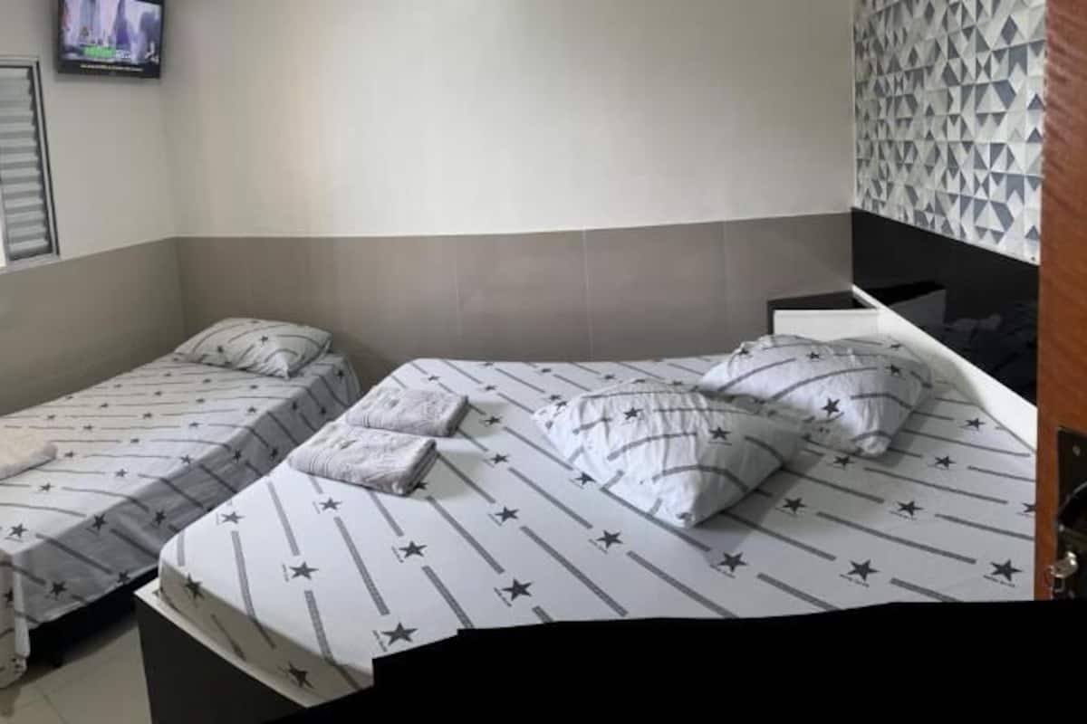 Skrivbord, gratis wi-fi och sängkläder