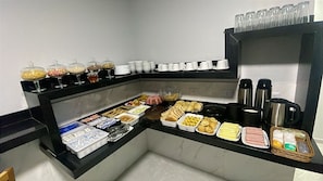 Free daily buffet breakfast