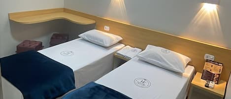 Superior Twin Room | Desk, free WiFi, bed sheets