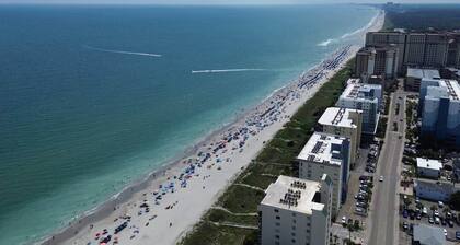 Mint Mermaid Beach Cottage –Pets OK-2 min walk to ocean