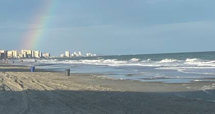 Mint Mermaid, Cute 2BR Beach Cottage, Walk to b OK