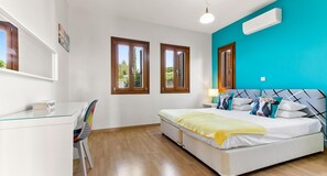 3 chambres, fer et planche à repasser, Wi-Fi gratuit, draps fournis