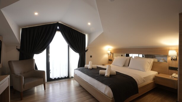Standard Loft | In-room safe, laptop workspace, WiFi (free), bed sheets - Alesta Seaside Residence (Fethiye)