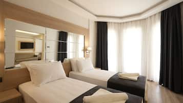 Superior Room | 1 bedroom, in-room safe, laptop workspace, free WiFi