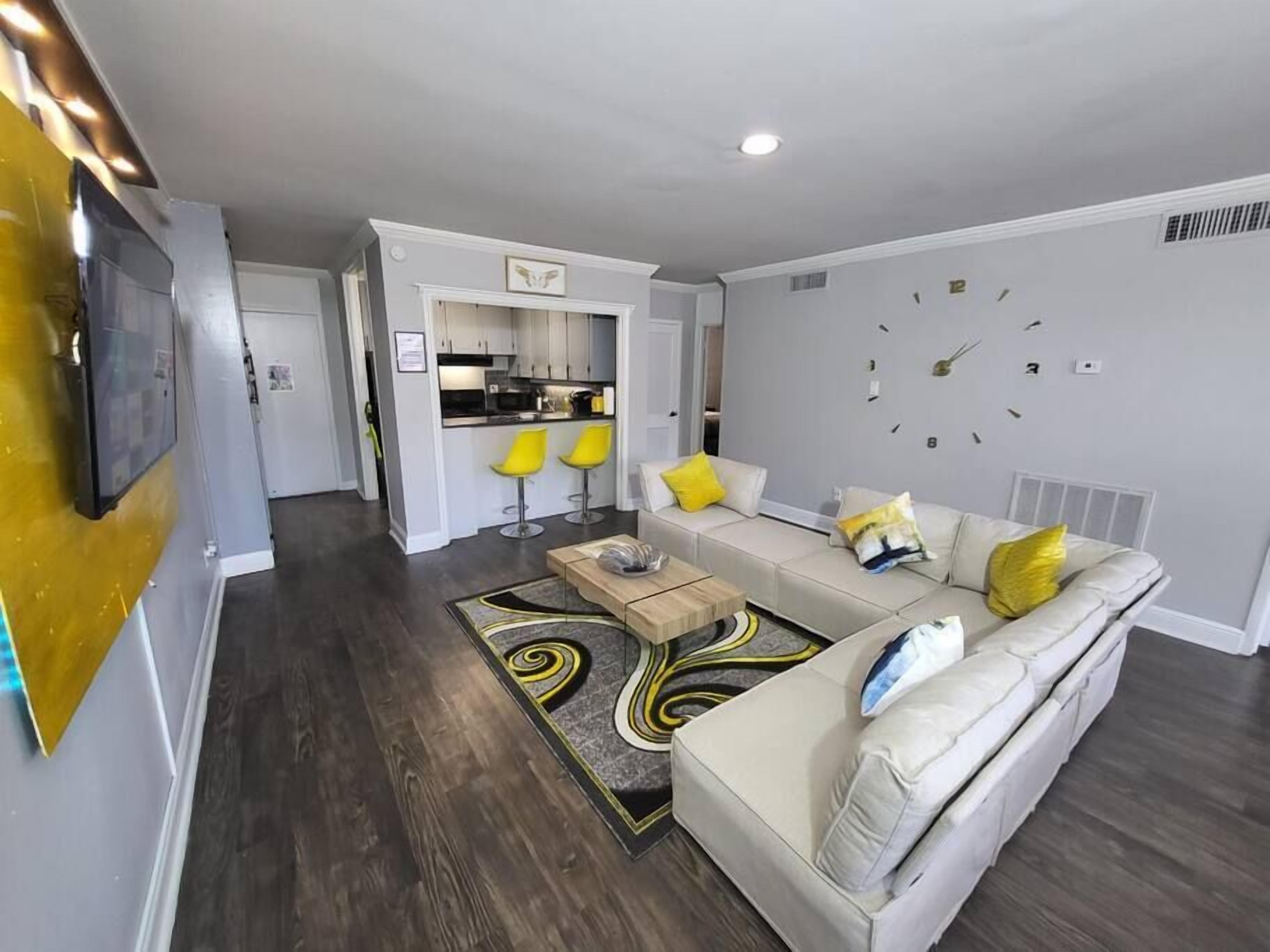 Marvelous Galleria Hideaway + Patio (HPLE)