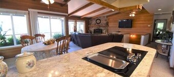 Great for Large Families Lake House Lake Oroville!
