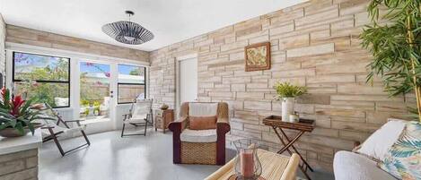 电视、壁炉、办公室