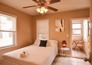 5 bedrooms, free WiFi - Full House 148 Ohio Ave (Providence)