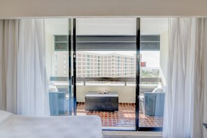 Appartamento Deluxe, 1 camera da letto, non fumatori, cucina | Vista dalla camera