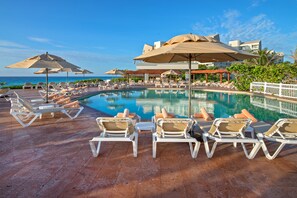 3 outdoor pools