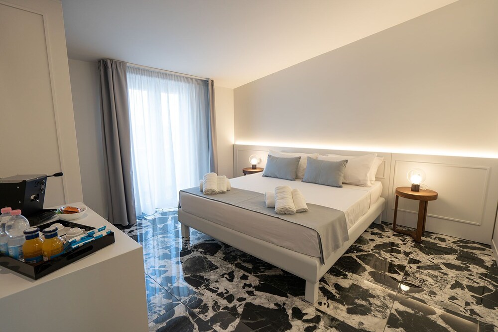 Suite room