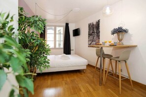 Strykejern/-brett, wi-fi og sengetøy