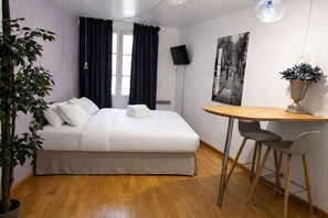 Bügeleisen/Bügelbrett, WLAN, Bettwäsche