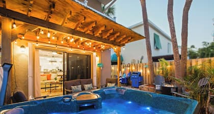 Hot Tub~Fire Pit~Beach 2 Min Walk~Game Room~Rooftop Launch Viewing