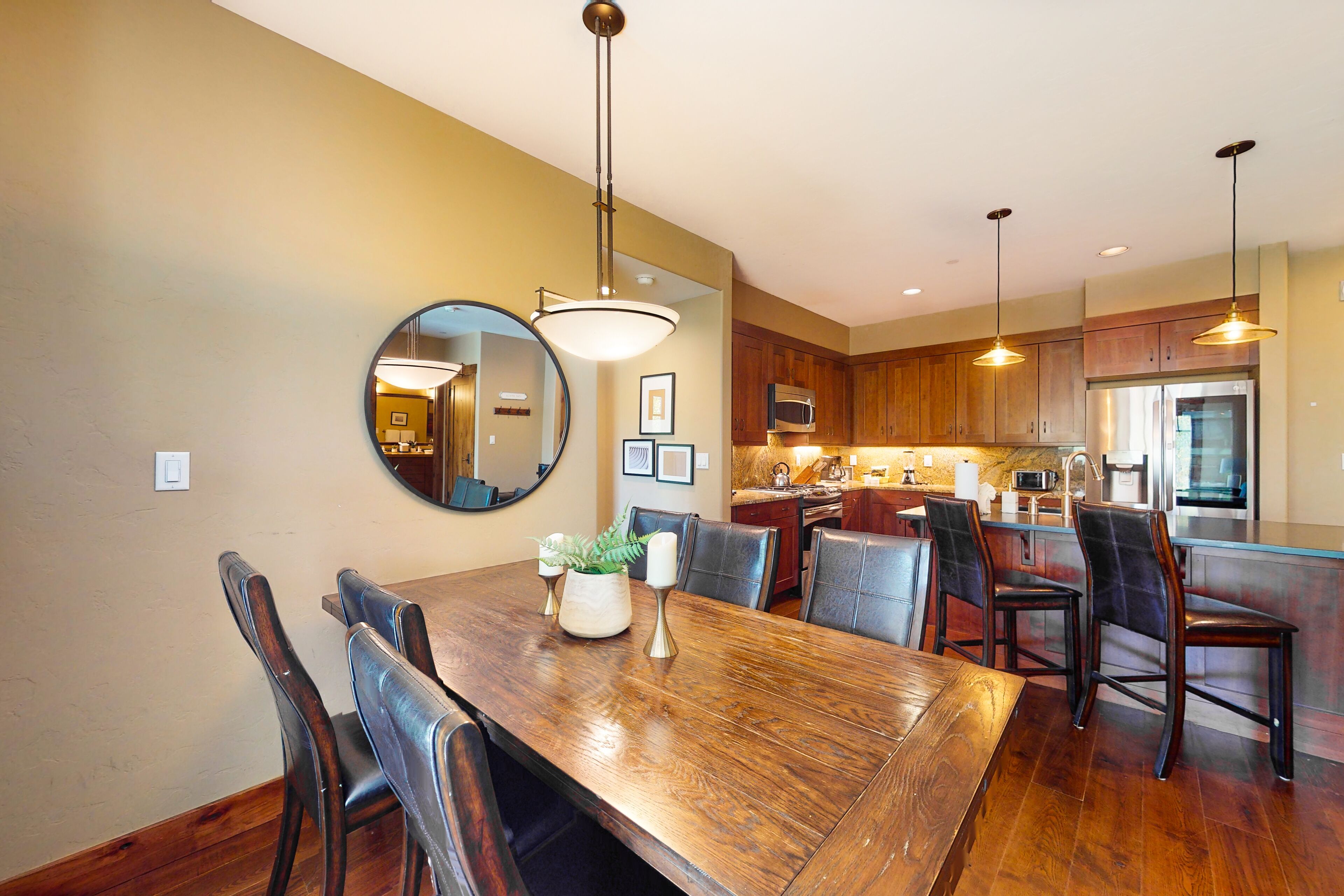 Upscale condo with heated pool, hot tubs & gym - walk to Breckenridge lifts