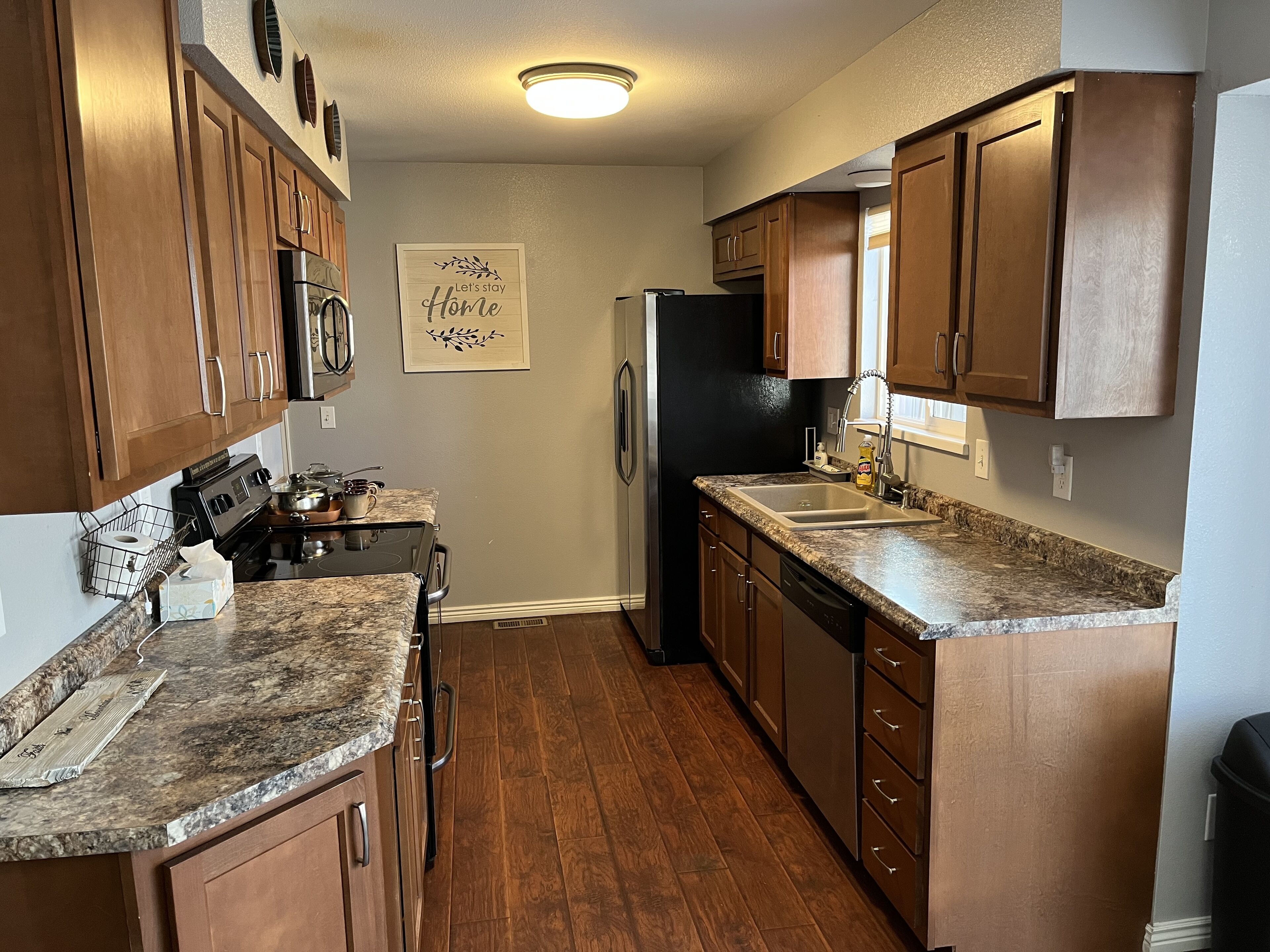 Full 4br 2ba Two Level House