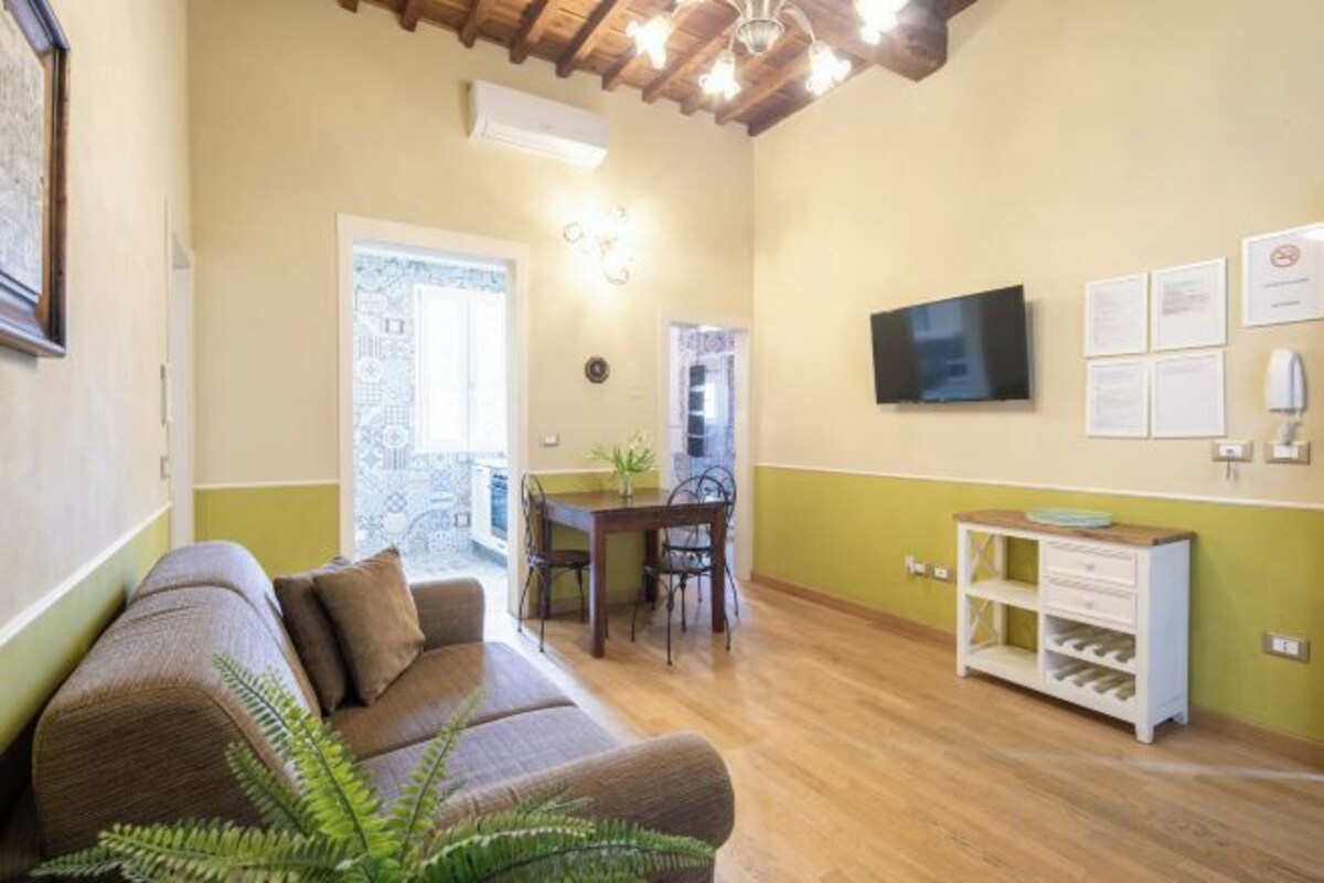Traditional Two Bedrooms Apartment