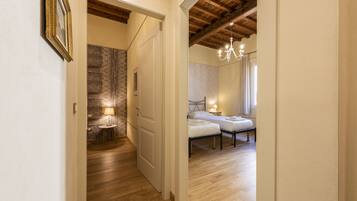 Classic-Apartment | 2 Schlafzimmer, hochwertige Bettwaren, Daunenbettdecken