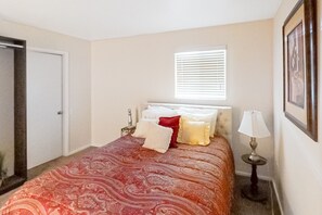 1 habitación, tabla de planchar con plancha y internet gratis 