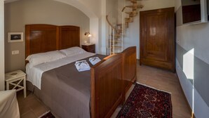 ハウス 1 ベッドルーム バルコニー | 1 室のベッドルーム、高級寝具、羽毛の掛け布団、ノートパソコン用作業スペース