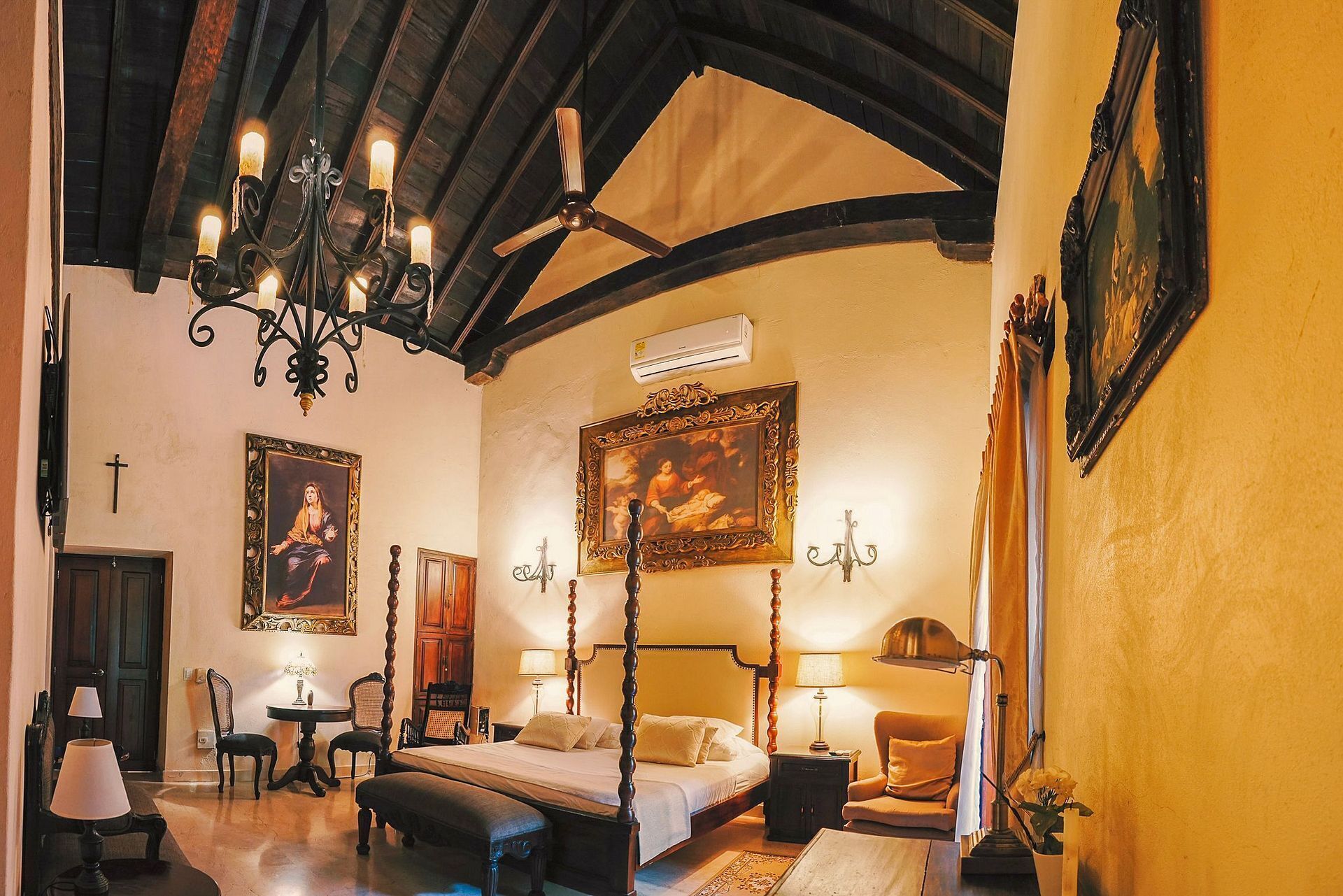 Car070 - Colonial villa in the Old City of Cartagena