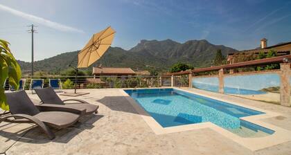 S'Omu and Assunta 1P by All4sardinia