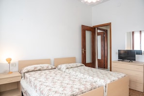 Cribs/infant beds, bed sheets - Casa Maria Casa Vacanze (Massa)