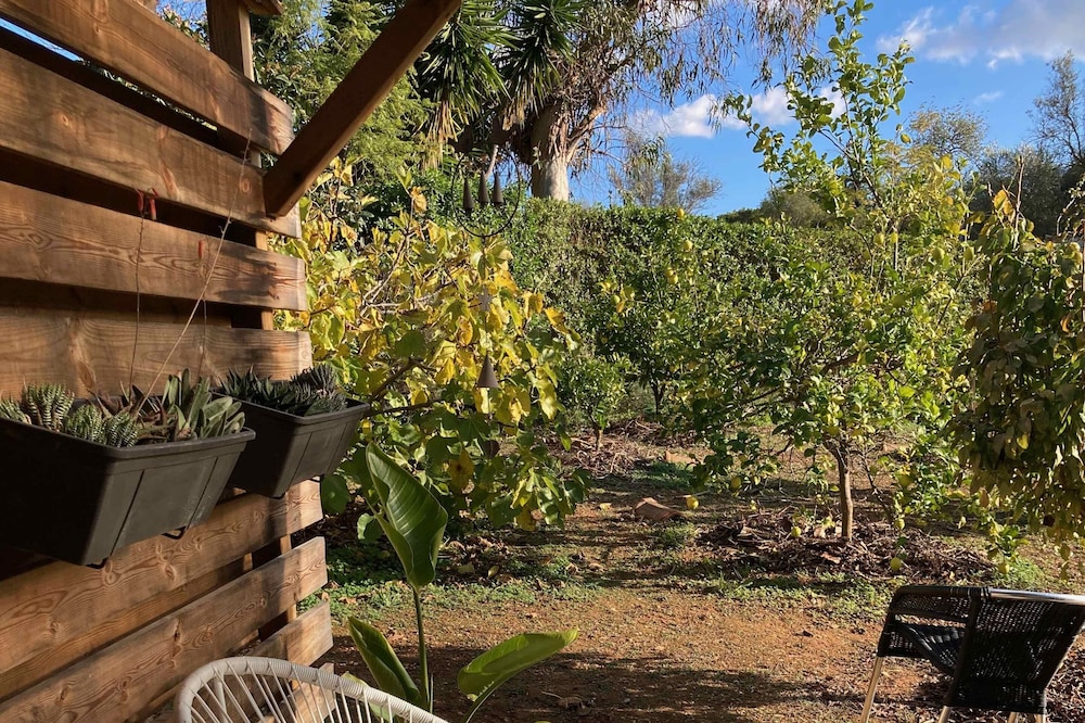 Garden House "Orchard Island"