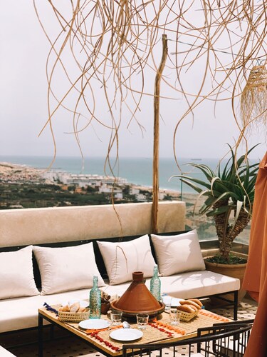 Manzili SurfHouse