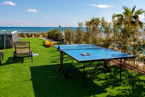 Property grounds - Ayia Thekla Seafront Villa Dagi (Ayia Napa)