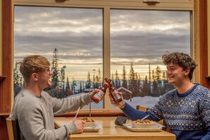 Ruokailu