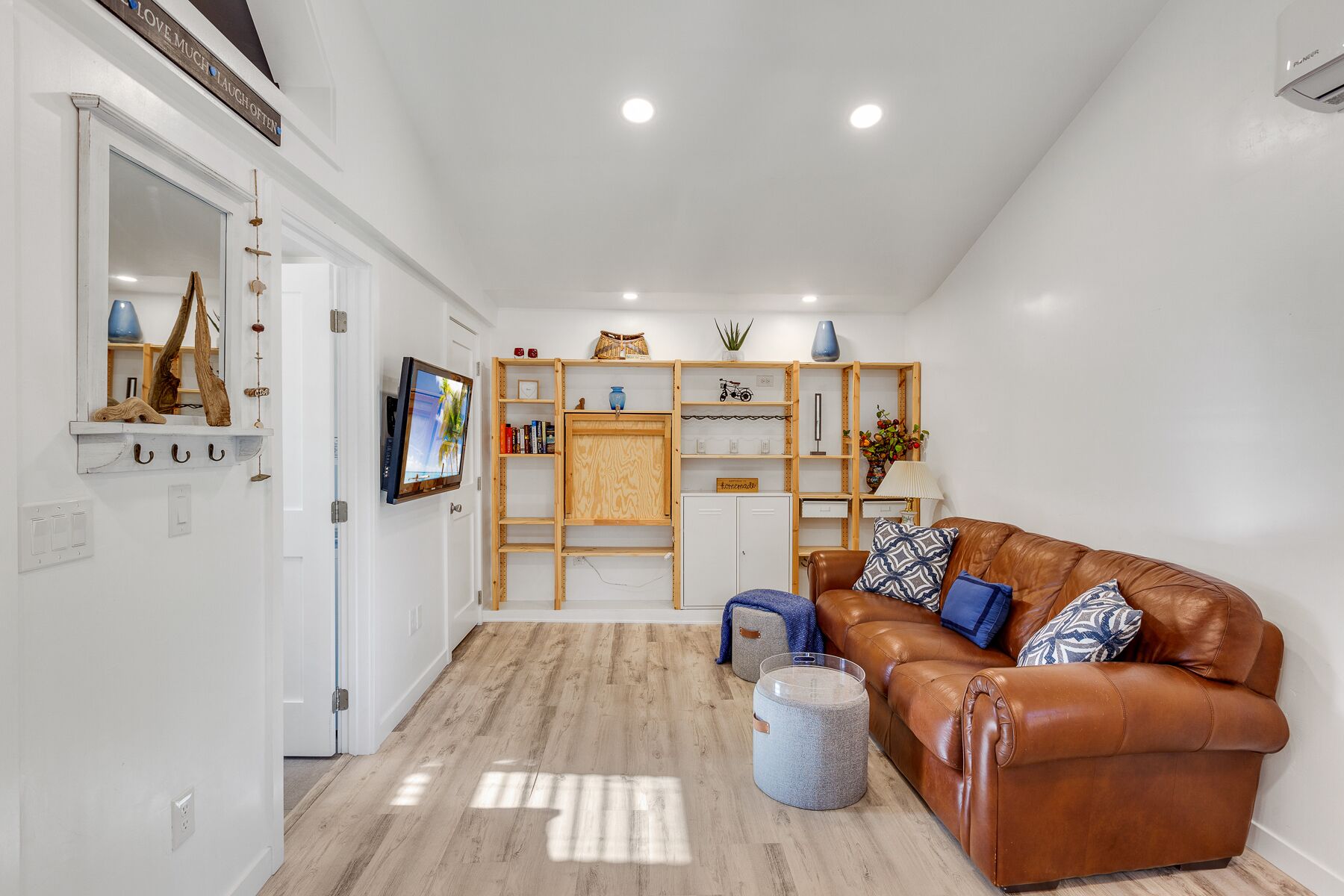 Sanders beach Hideaway