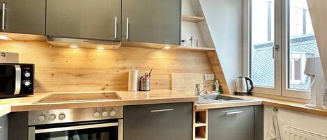 Refrigerador, microondas, horno, placa de cocina