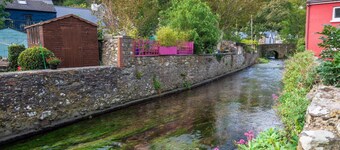 Y Bothy · Riverside Bothy In Heart of Scenic Harbour Village