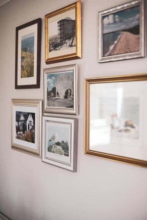 Unclassified image, 2 of 40, button