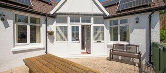 Family Beach House | 200m to Sea | 10min to Centre