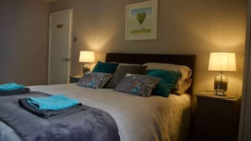 2 sovrum, skrivbord, strykjärn/strykbräda och wi-fi