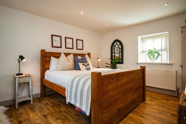 1 bedroom, desk, iron/ironing board, travel cot